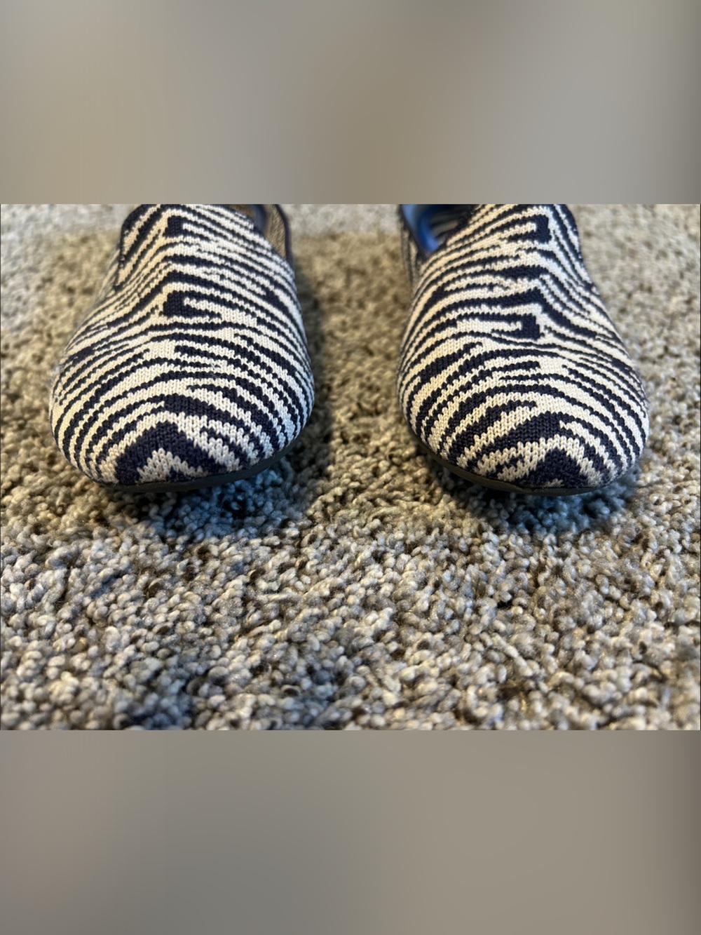 Rothy's Sz 6.5 Navy and Beige Zebra-Print Flats - Picture 7 of 9